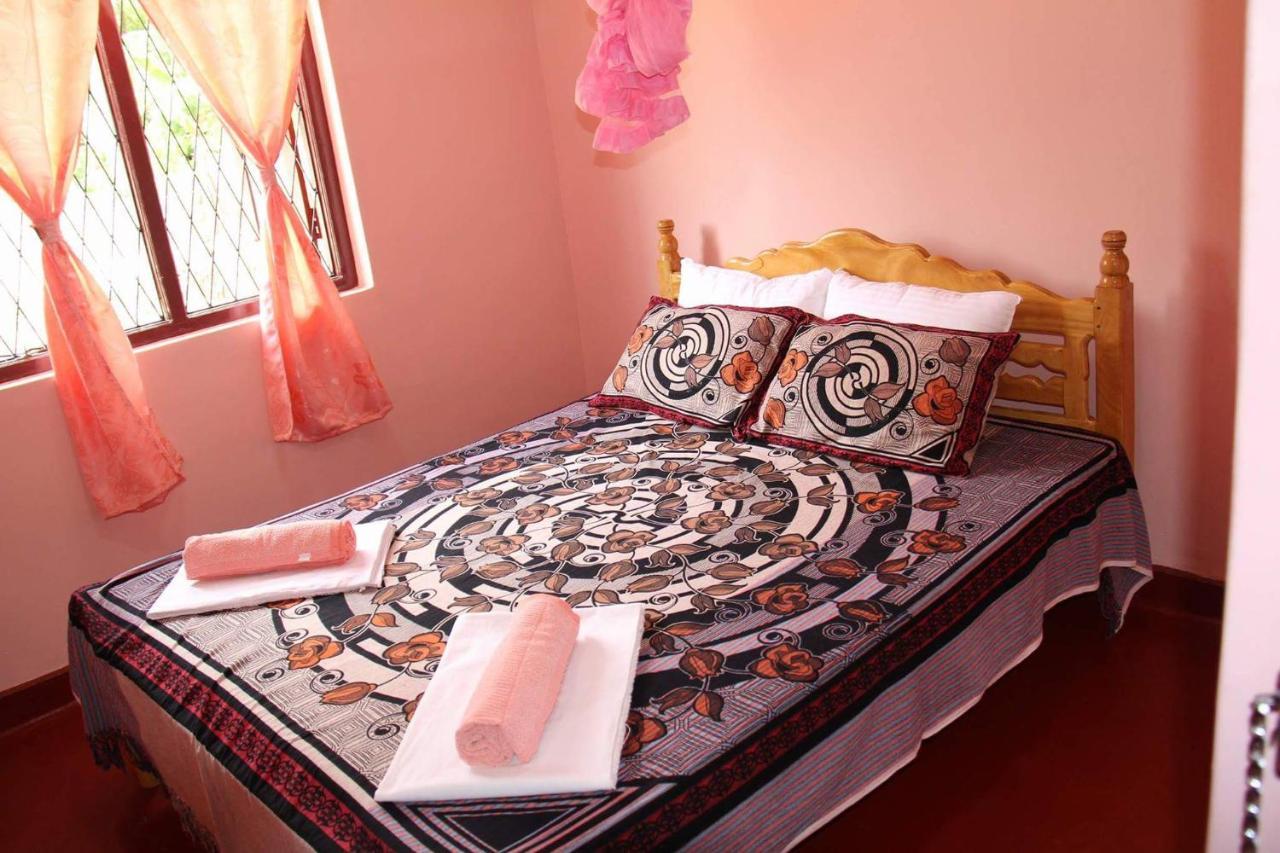 Batti Relax Point Hotel Batticaloa Buitenkant foto