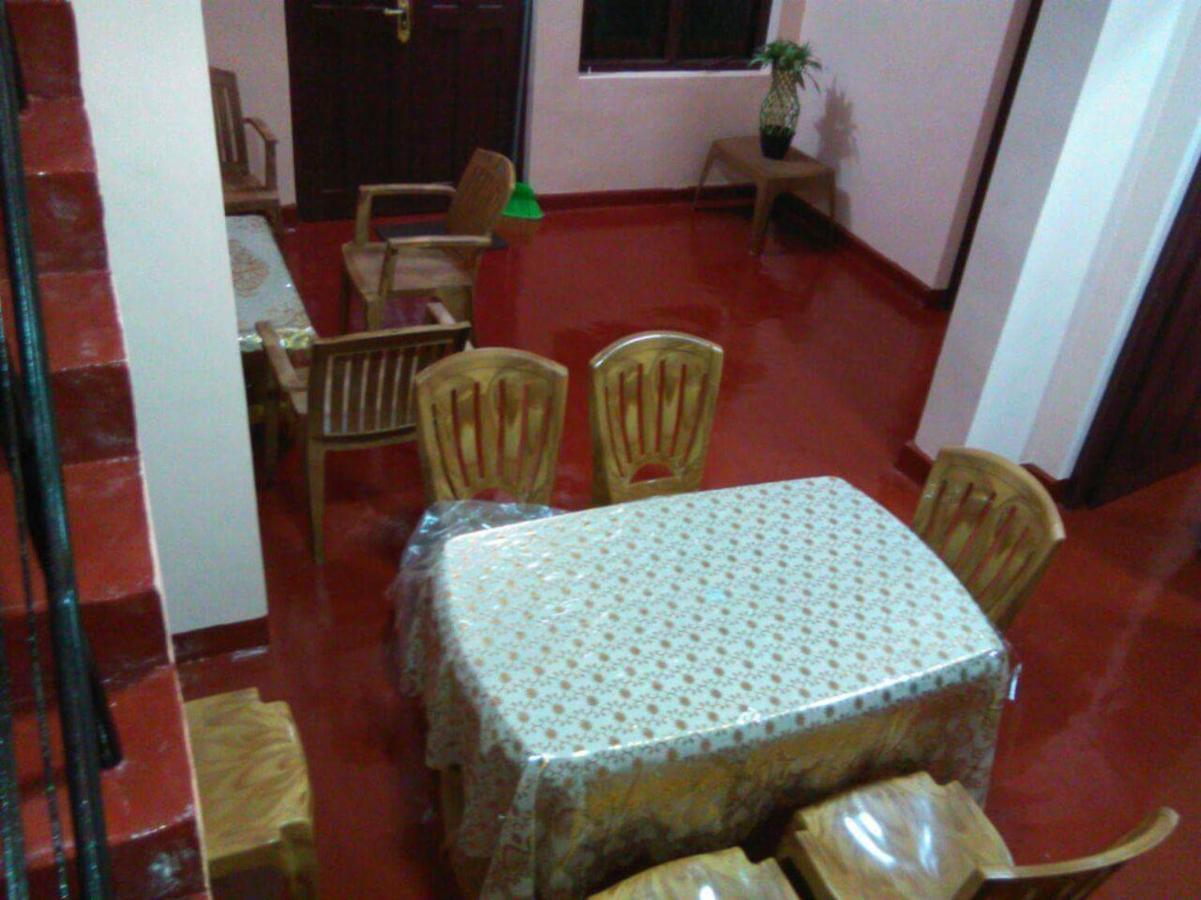 Batti Relax Point Hotel Batticaloa Buitenkant foto
